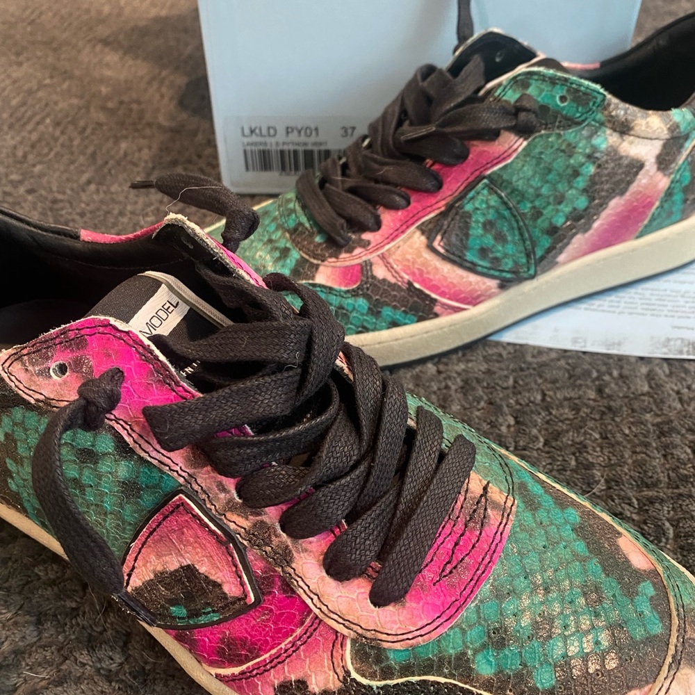 Green and pink snake skin Lakers